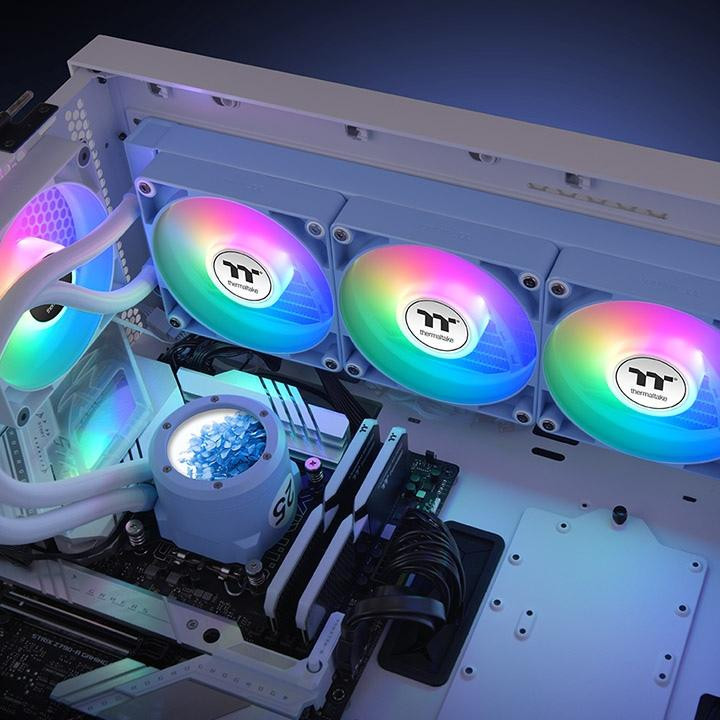 سیستم خنک کننده آبی ترمالتیک مدل THERMALTAKE TH360 V2 Ultra ARGB